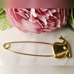 Vintage 80s Whimsical Whale Pin/Brooch